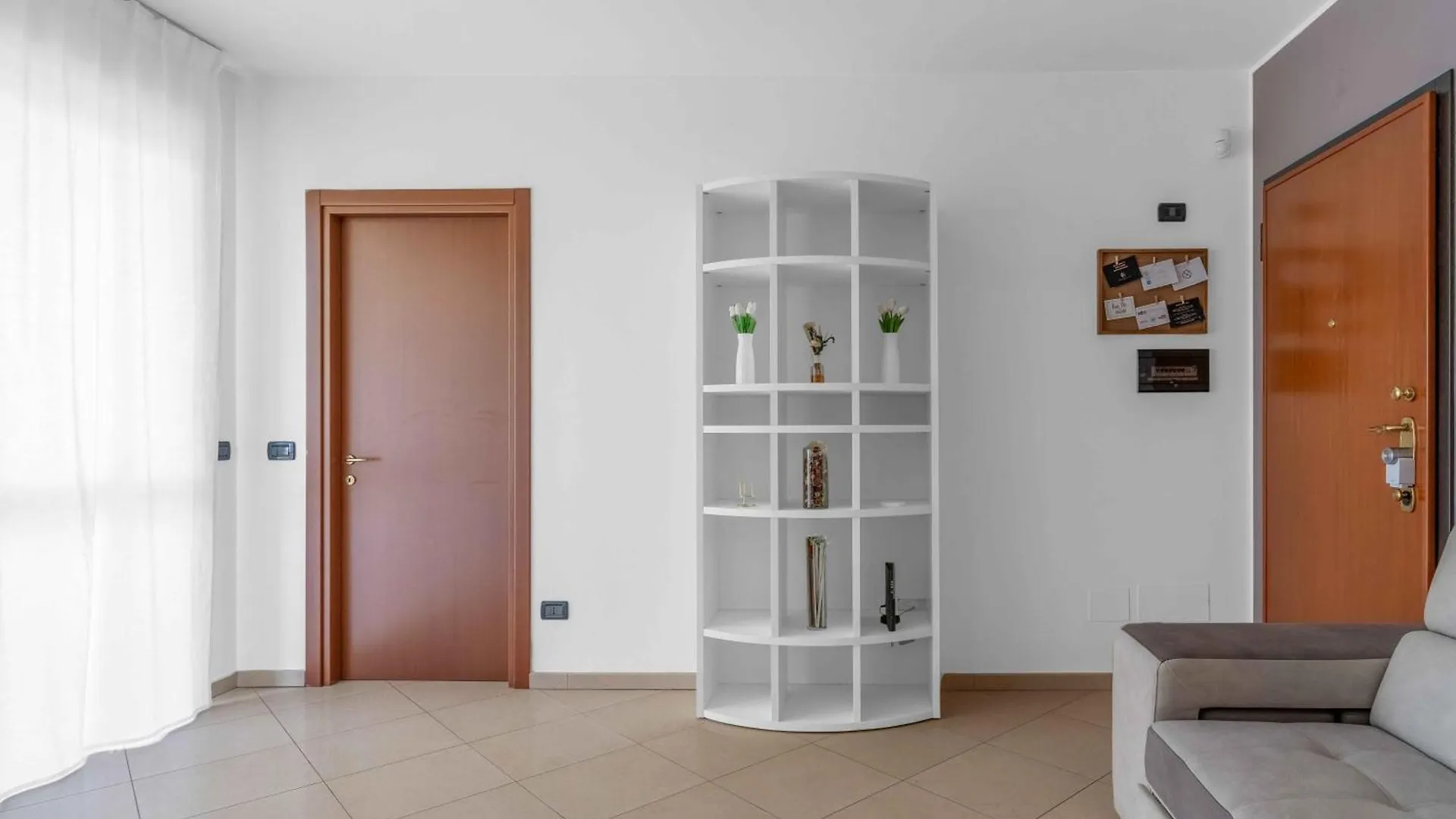 Santa Giulia Suite - Futurismo 17 Milano 0*,